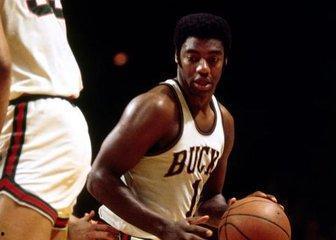 远古篮球明星,揭秘篮球巨星们的辉煌岁月