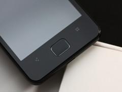 不用智能手机的明星,不玩智能手机的明星们