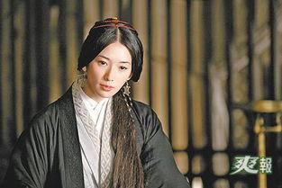 古风长发明星,飘逸如仙，光影流转间演绎千年风情