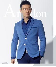 男明星同款黑西装,揭秘男明星同款黑西装的时尚魅力